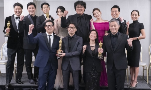 기생충의 봉준호 감독과 배우들 /연합뉴스