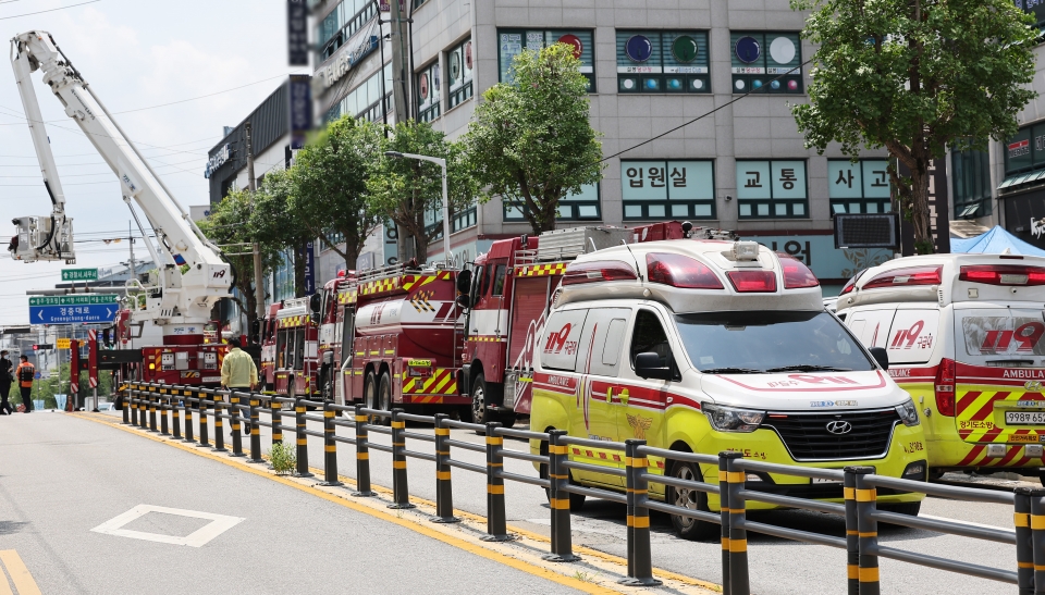 5일 오후 환자와 간호사 등 5명이 사망한 경기도 이천시 관고동 병원 화재 현장 모습. /사진=연합뉴스