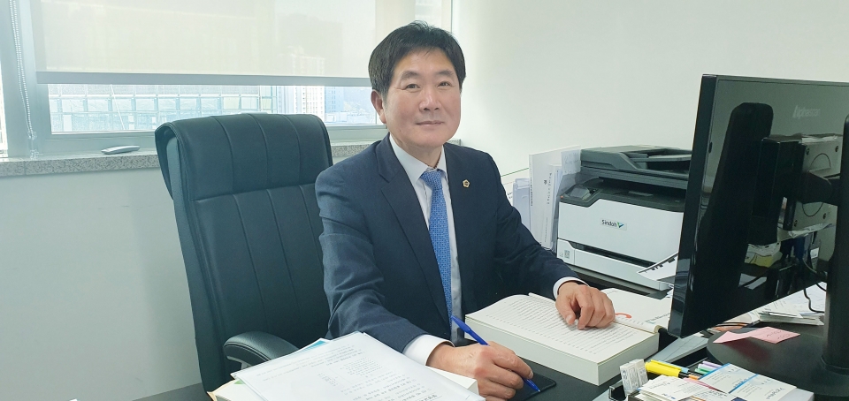 ▲ 경기도의회 여성가족평생교육위원회(여가교위) 조용호(민주당·오산2) 부위원장.