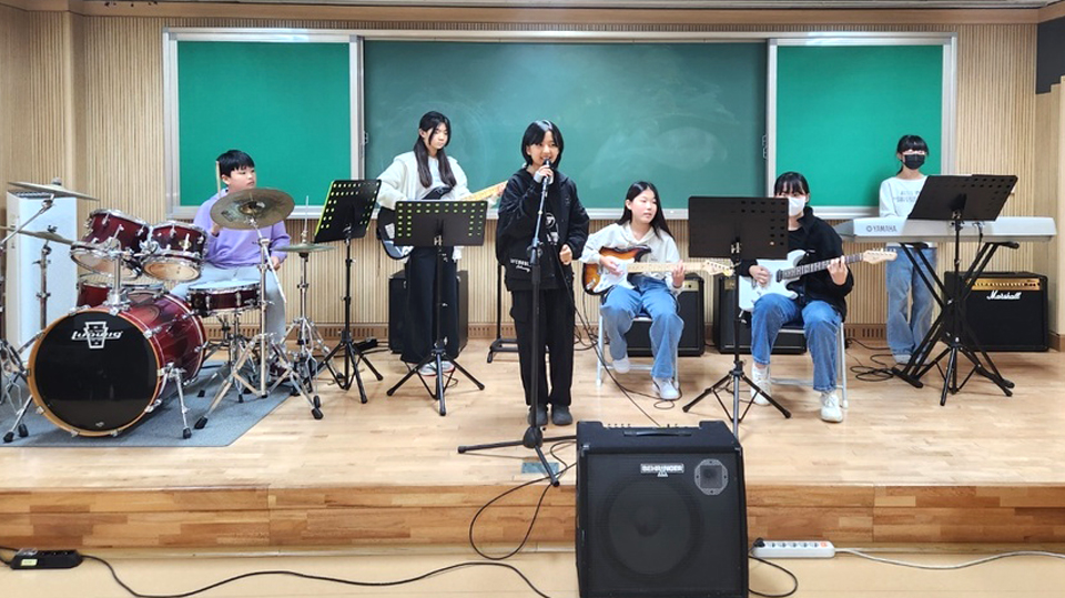 ▲ 동두천 신천초등학교 밴드부 연습 모습.