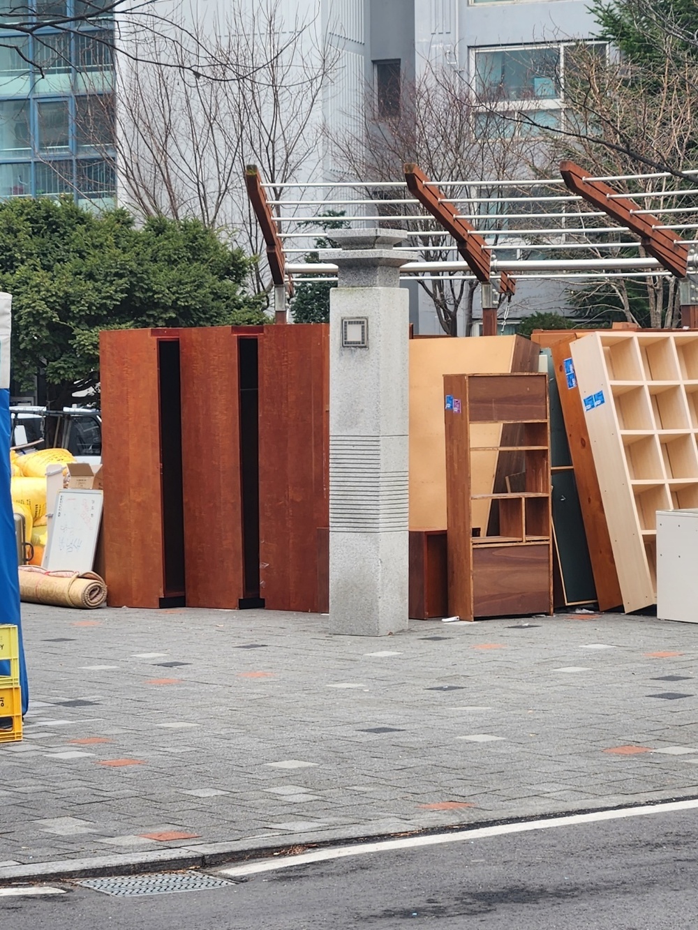 거꾸로 가는 대형 폐기물 대행 정책] (상) 대형 폐기물 용역 분리 발주에 곳곳 혼란 < 기획 < 기획특집 < 기사본문 - 인천일보