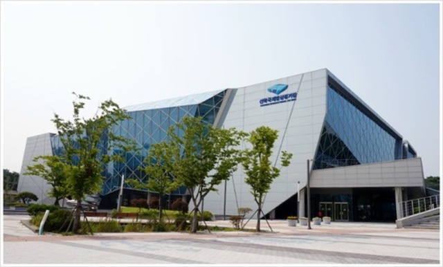 선학빙상장 사태, 다음달 법원 판단