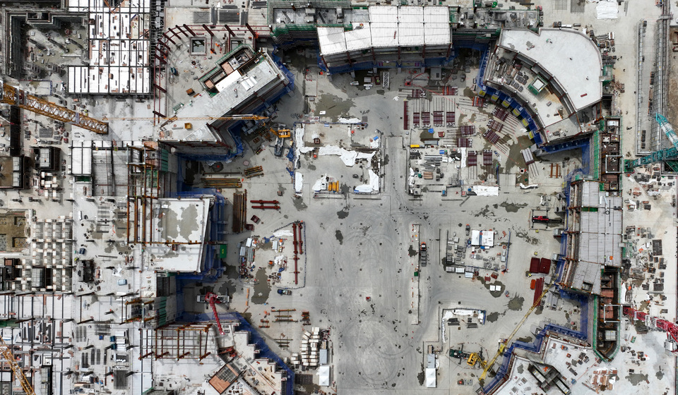 ▲ 이달 7일 인천 서구 청라동 일대에서 조성 중인 스타필드 청라 돔구장이 점차 윤곽을 드러내고 있다. 돔구장은 인천 연고 프로야구단인 SSG 랜더스의 홈경기장으로 활용될 예정이다. 스타필드 청라는 서구 청라동 6-14 일대 15만4540㎡ 부지에 조성되며, 지하 3층, 지상 9층, 연면적 51만2990㎡ 규모로 계획돼 있다. /이재민 기자 leejm@incheonilbo.com