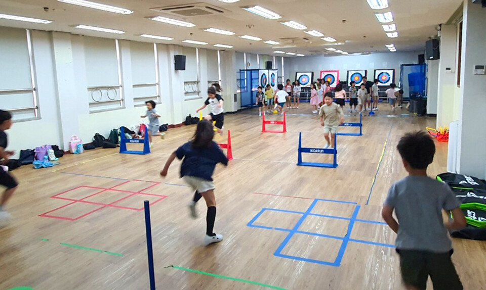 ▲ 수원금곡초 학생들이 키즈런 활동을 하고 있다./사진제공=수원금곡초등학교