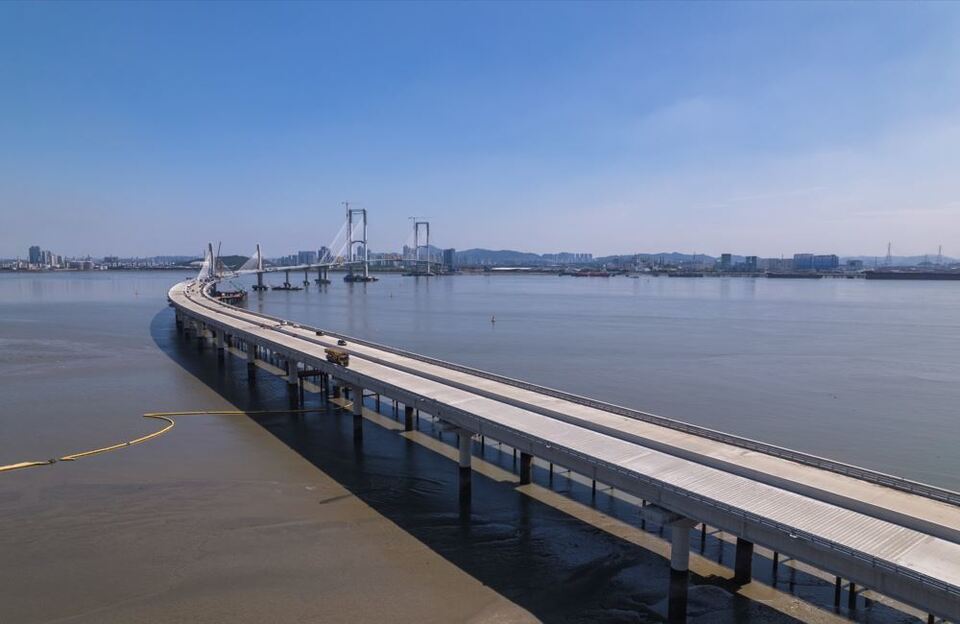 ▲ 인천 중구 영종국제도시와 서구 청라국제도시를 연결하는 제3연륙교. /사진제공=인천경제자유구역청