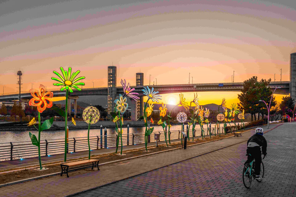 ▲ 계양아라온 빛의거리 /사진제공=인천관광공사