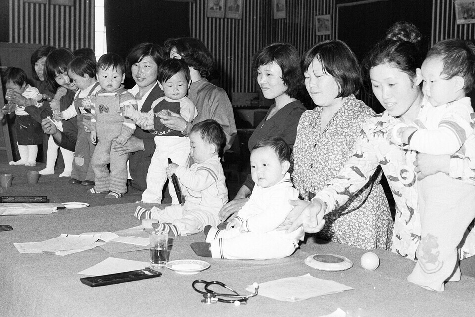 [그때 그 시절 인천, AI로 되살리다] ⑤ 원통 놀이터에서 오락실까지, 변해온 놀이 풍경