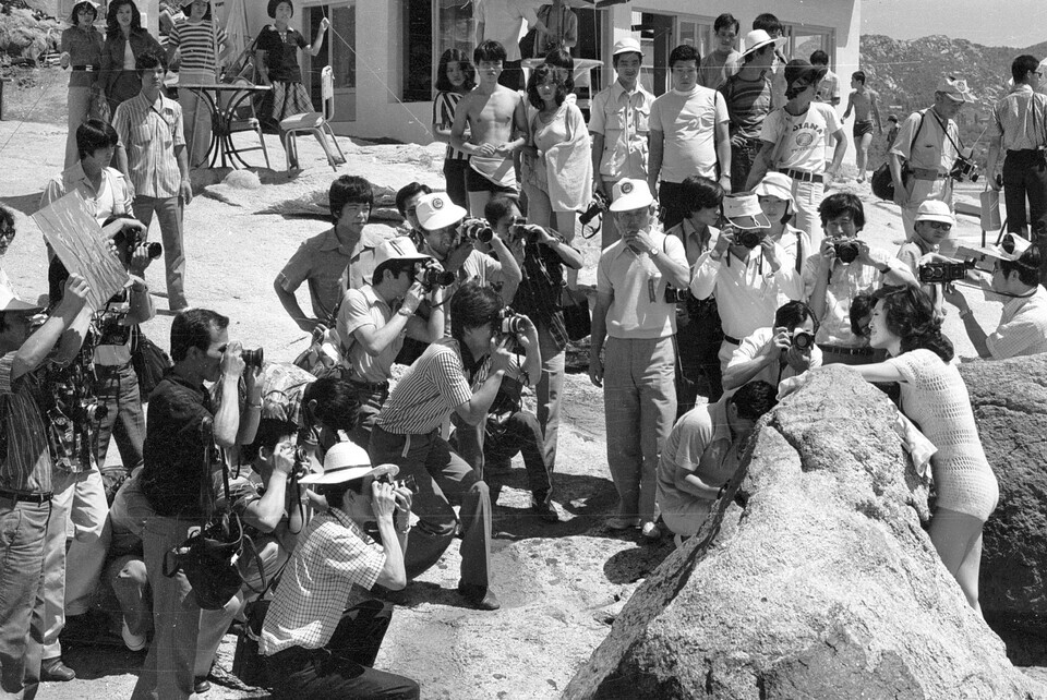 [그때 그 시절 인천, AI로 되살리다] ⑩ 송도유원지의 추억, 회전목마에서 오리배까지