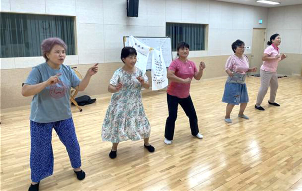 ▲ 개방극장 '얼렁뚱땅 챌린저스' 활동 모습.