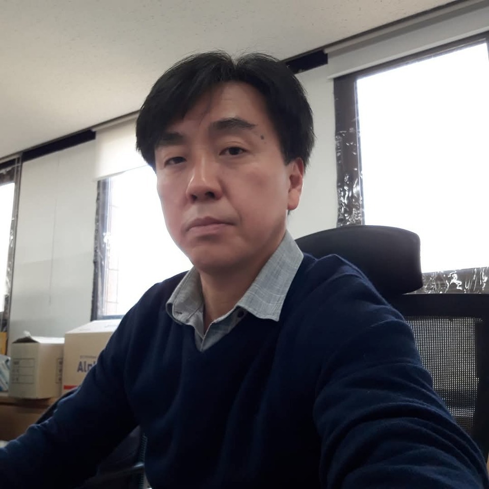 ▲ 국가데이터처 퇴직 공무원인 한영일(64)씨. /사진제공=한영일씨