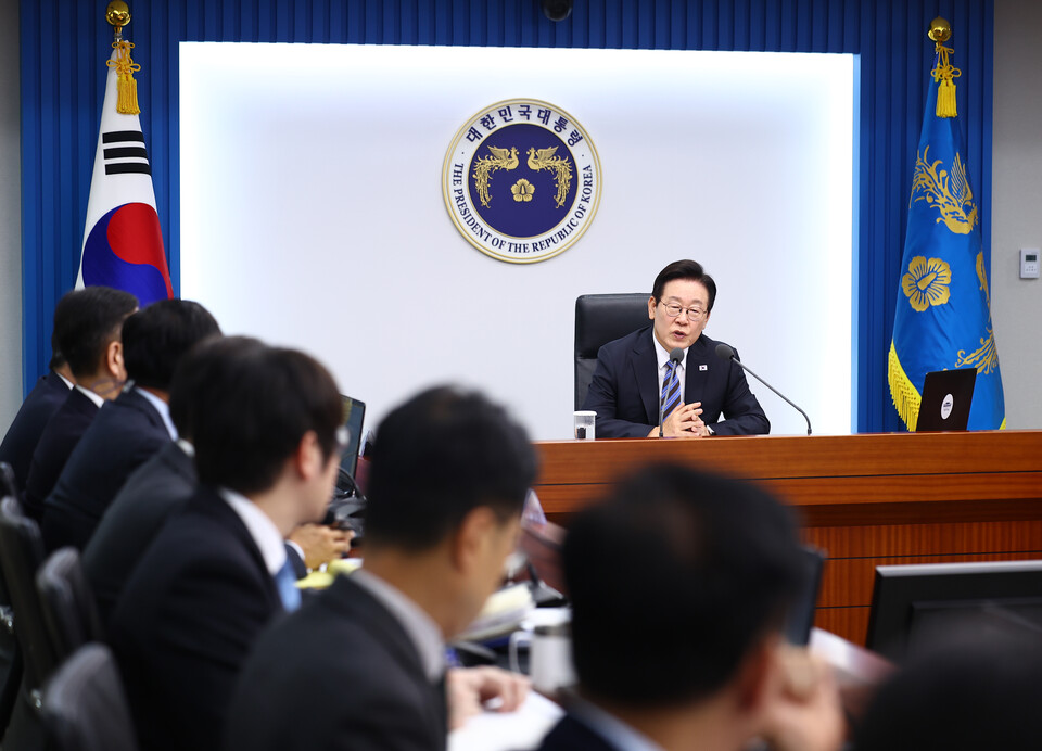 ▲ 이재명 대통령이 13일 용산 대통령실에서 열린 수석보좌관회의를 주재하고 있다. /연합뉴스