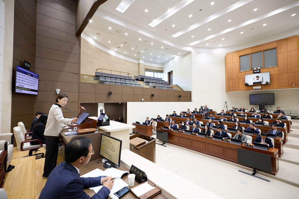 ▲ 용인특례시의회는 14일 제297회 제2차 정례회 제2차 본회의 열었다./사진제공=용인시의회