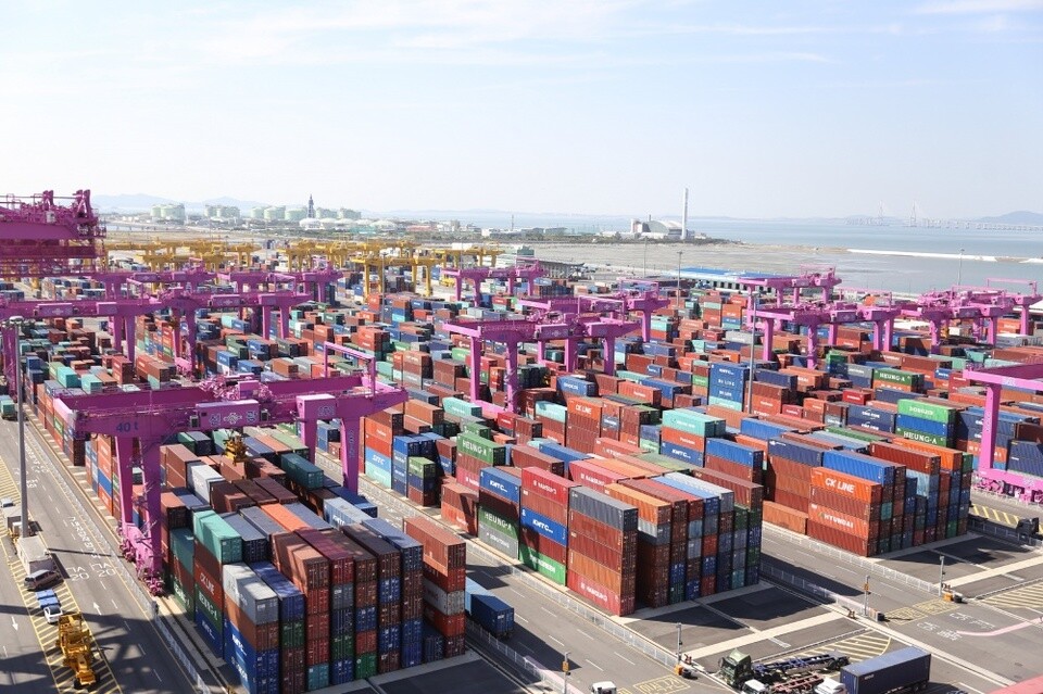 ▲ 인천신항 컨테이너터미널 전경./사진제공=인천항만공사