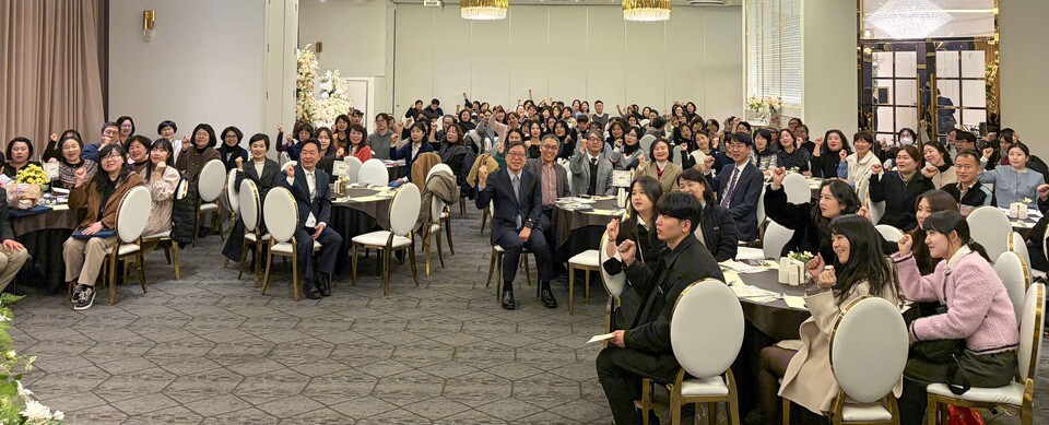 ▲ 지난 19일 인천 연수구 송도동 포스코타워에서 ‘제17회 인천재가노인복지인의 날’ 행사가 열리고 있다. /사진제공=인천시