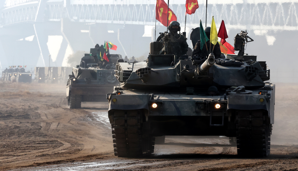 ▲ 군단 공세행동 합동 실기동훈련이 실시된 20일 인천 서구 장도 종합 훈련장에서 17사단 K1E1 전차가 기동하고 있다. /이재민 기자 leejm@incheonilbo.com