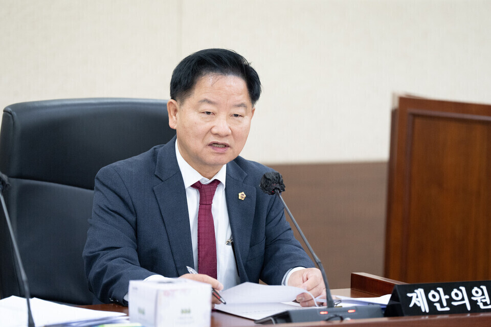 ▲ 인천시의회에서 김종배 의원이 발언하고 있는 모습. /사진제공=인천시의회