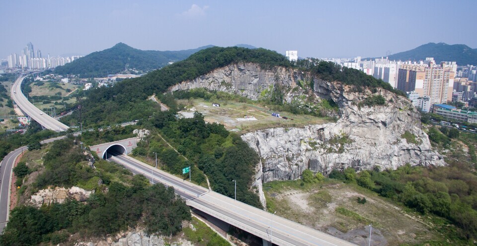 ▲ 인천도시공사(iH)가 2027년 말 준공을 목표로 송도 석산 주변지역 도시개발사업 구역지정 및 개발계획 수립 용역에 들어갔다. /인천일보DB