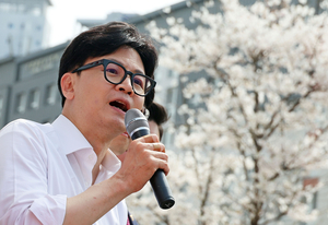 [총선 D-8] <b>한동훈</b> "중요한 <b>결전</b> 앞에서 뭉쳐야 할때…부족한 게 있으면 다 제...