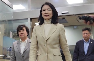 <b>이진숙 석방</b>에 <b>여야</b> 정면<b>충돌</b>… "법치의 승리" vs "사법 신뢰 훼손"