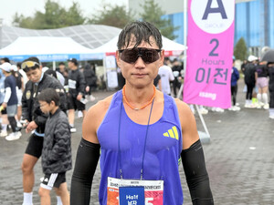 [제13회 정서진 아라뱃길 전국마라톤대회] '하프 남자' 우승자 김정호 1시간17분38초