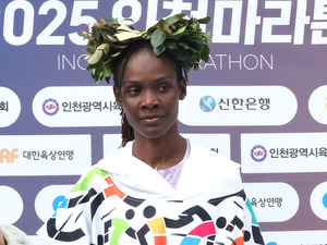 [2025 인천마라톤] 풀코스 엘리트 국제부문 우승자 여자부 조안 첼리모 멜리 2시간22분57초
