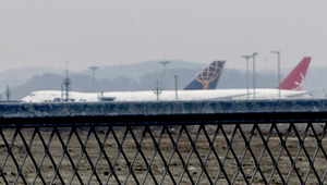 인천공항 'K-MRO 시대' 개막...B777 화물기 개조 1호 기체 입고 - 뉴스 썸네일 이미지