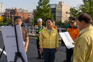 군포 금정고가차도 '밤샘 보수' 끝 통행 재개...월요일 출근길 대란 막았... - 뉴스 썸네일 이미지