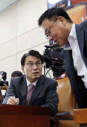 Photo: incheonilbo.com South Korea Special Committee Clashes Over August 18 Recount Schedule