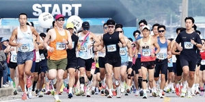 [제26회 강화해변마라톤대회 현장 스케치] 가족·연인·친구와 함께 결승선 향해 발걸음